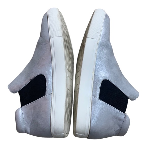 Coconuts by Matisse. Harlan Booties. Color is Silver EUC sz 10 - Picture 2 of 7